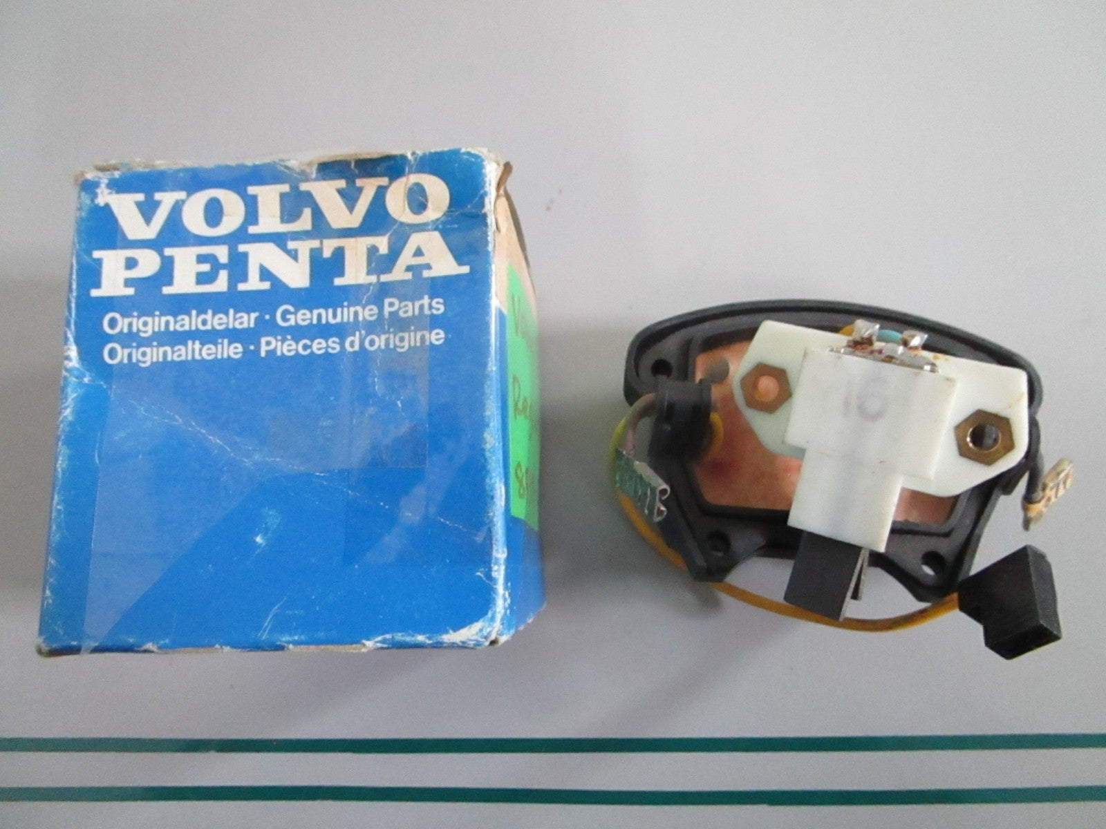 NEW OEM 858840 Volvo Penta Regulator 0820