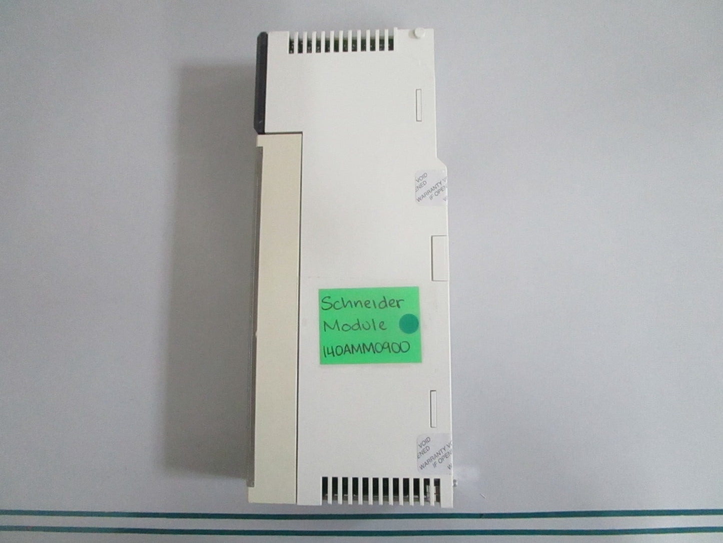 Schneider Modicon 140AMM09000 Quantum Analog Input Output 4I 2O NEW OEM 0820