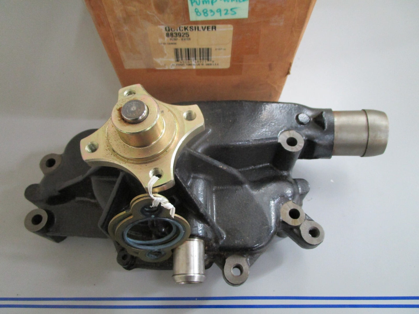 *NEW OEM* 0820 Mercury Quicksilver Circulating Water Pump 883925