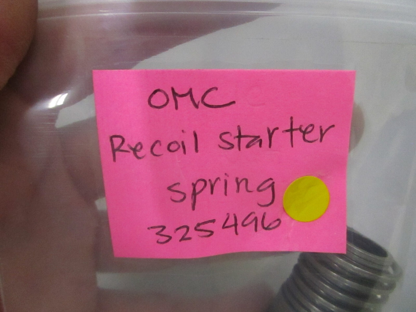 *NEW OEM* 0810 OMC Johnson Evinrude Recoil Starter Spring 325496 0325496