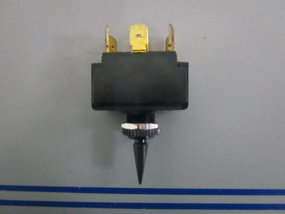 NEW TG40040 Sierra On-Off-On Toggle Switch 0820