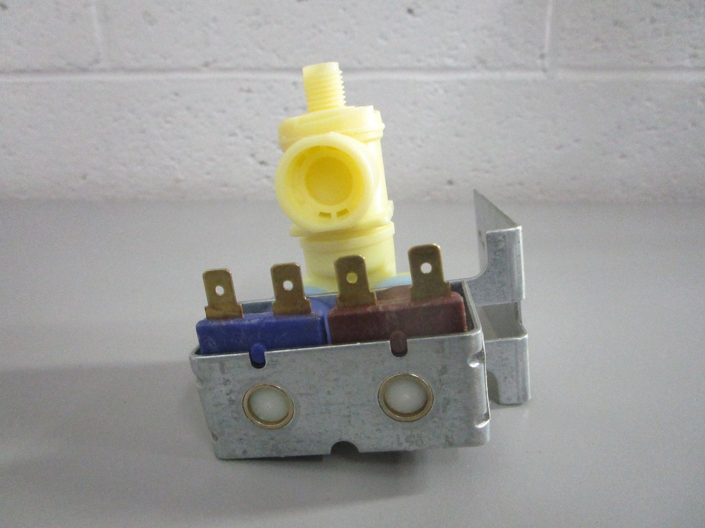 NEW OEM 12544101 Whirlpool FSP Refrigerator Water Valve 0820