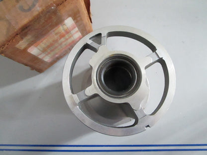 NEW OEM 52835A2 Mercury Quicksilver Bearing Carrier Assy 0820