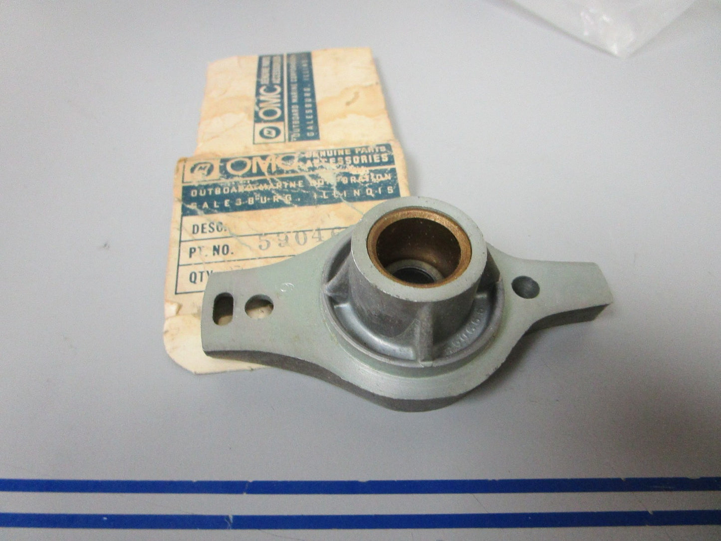 *NEW OEM* 0820 OMC Johnson Evinrude Pump Gear Housing 590465 0590465