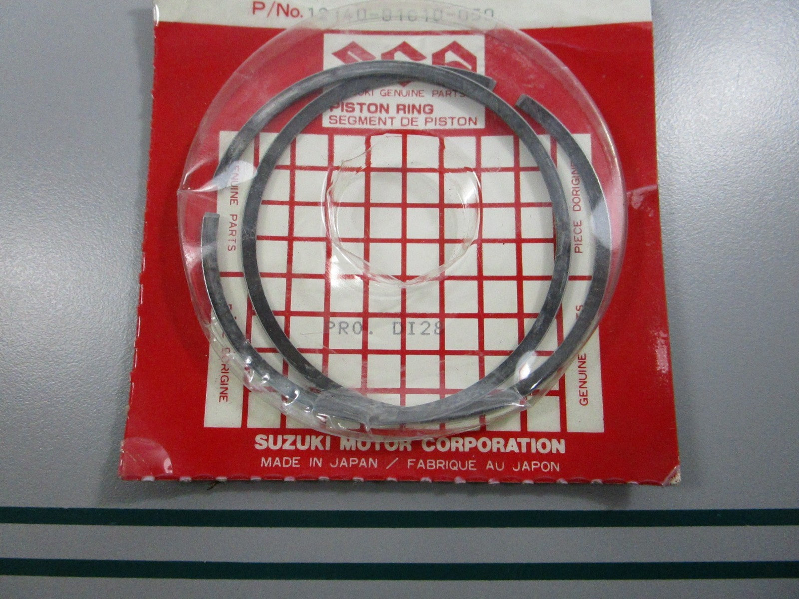 NEW OEM 12140-01C10-050 Suzuki Piston Ring Set 0810