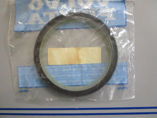 *NEW OEM* 0820 Volvo Penta Crankcase Seal 6842160