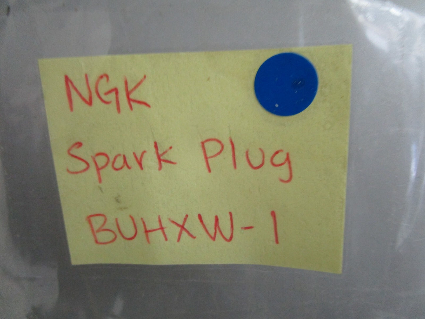 *NEW* (LOT OF 7) 0820 NGK Spark Plug BUHXW-1
