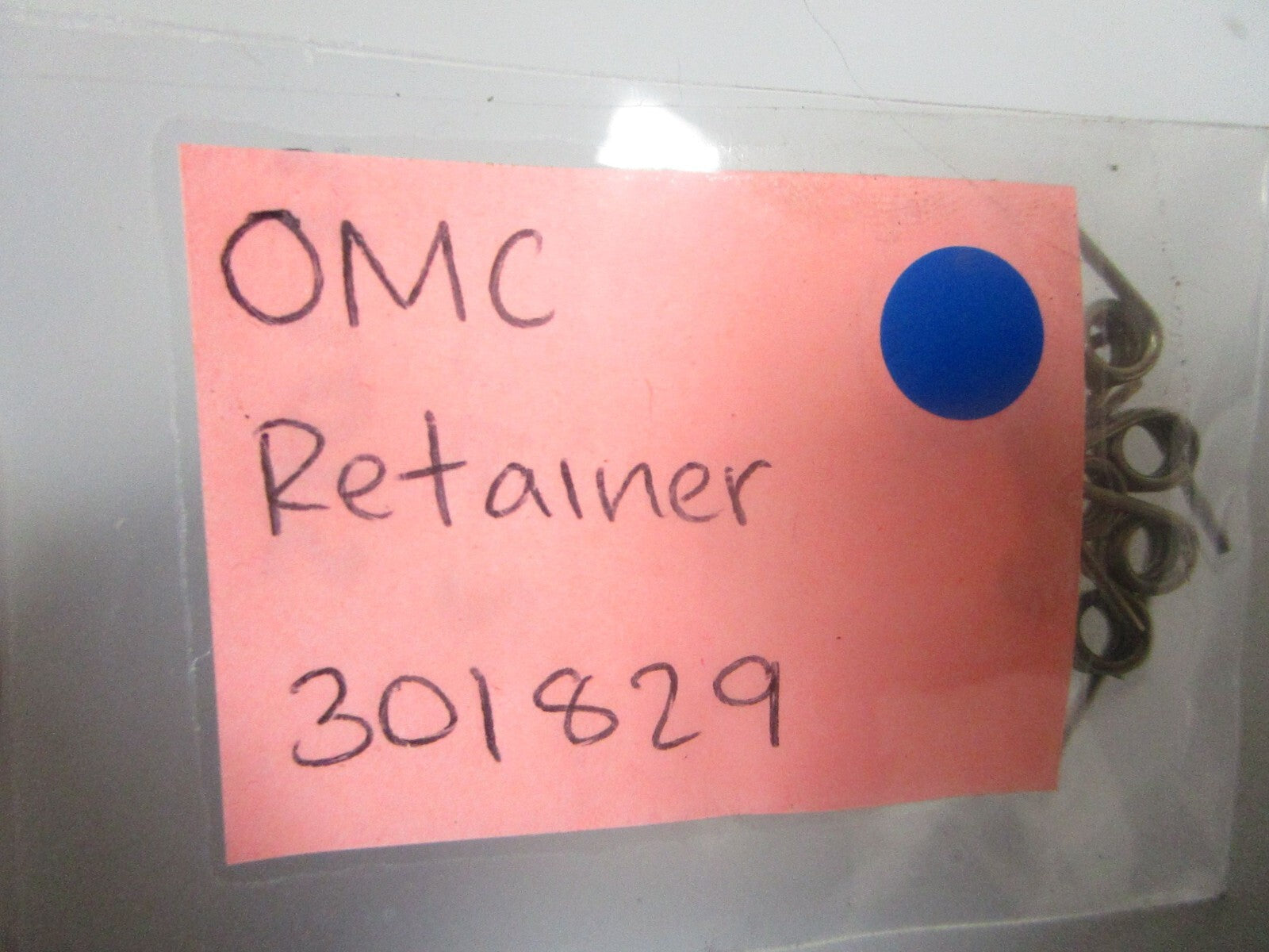 *NEW OEM* (LOT OF 2) 0770 OMC Johnson Evinrude Retainer 301829 0301829