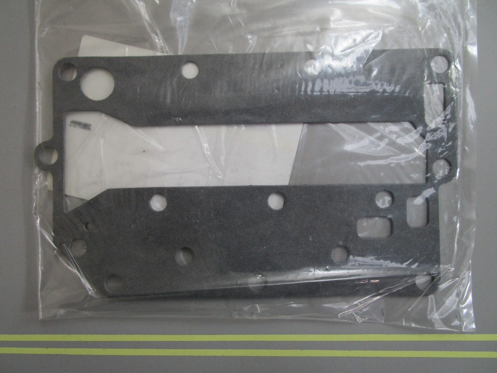 *NEW OEM* 0820 OMC Johnson Evinrude Exhaust Cover Gasket 326264 0326264