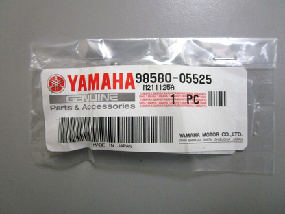 *NEW OEM* 0750 Yamaha PAN HEAD SCREW 98580-05525-00