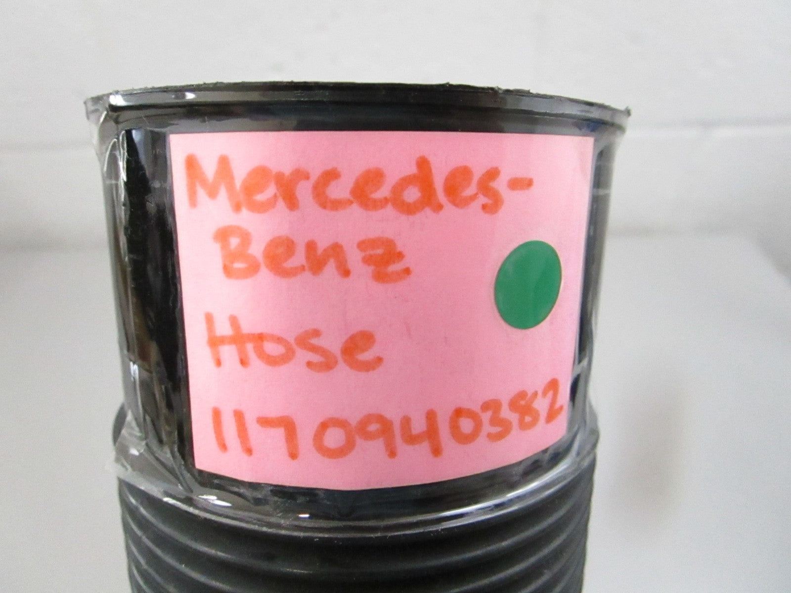 NEW OEM 1170940382 Mercedes-Benz Hose 0810