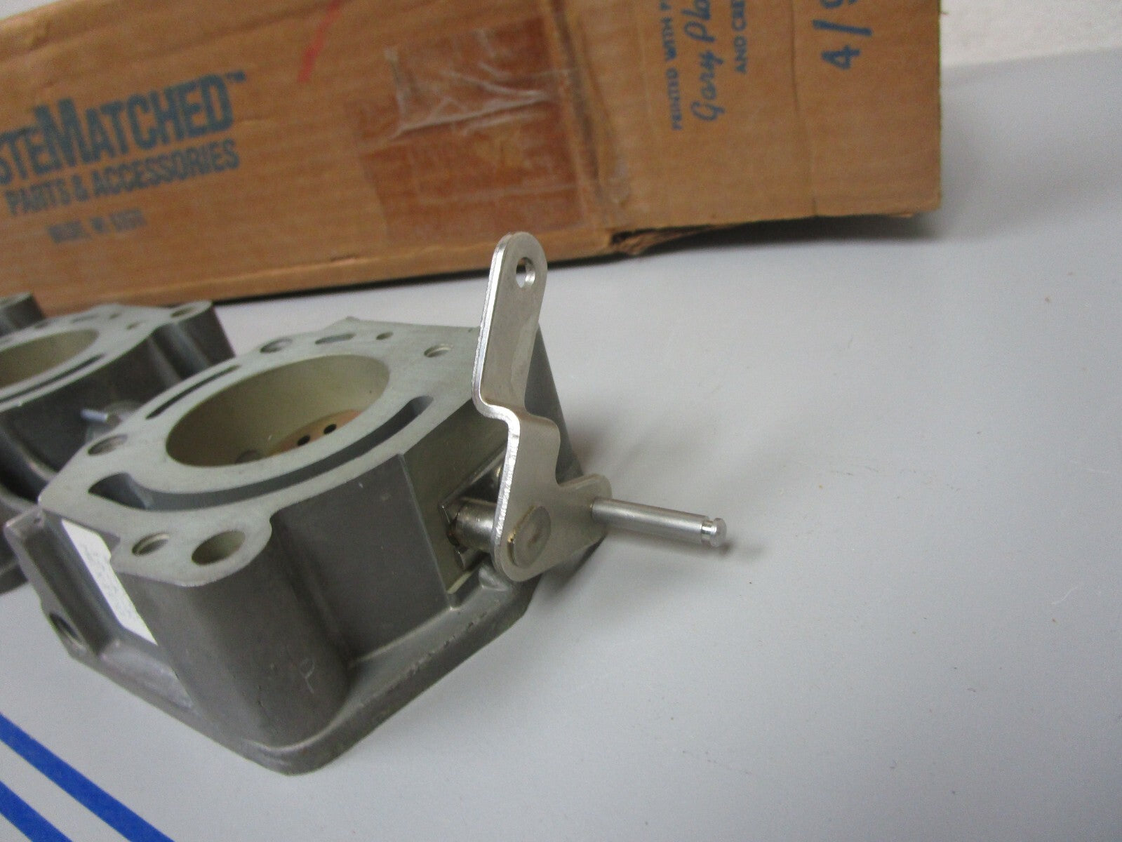 *NEW OEM* 0720 OMC Johnson Evinrude 91' - 94' 105 150 175 hp STBD Throttle Body