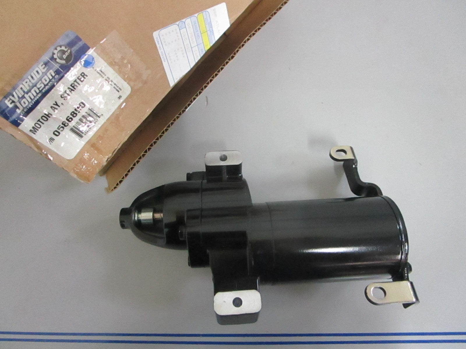 *NEW OEM* 0820 OMC Johnson Evinrude Starter Motor Ay 586890 0586890
