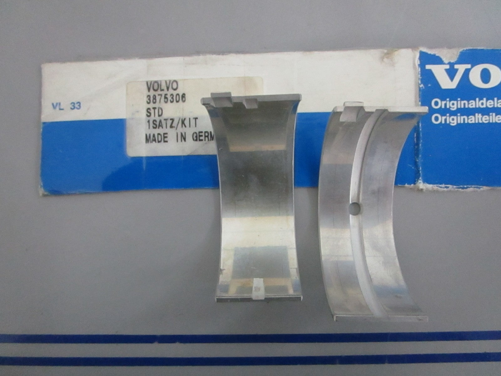 *NEW OEM* 0820 Volvo Penta Main Bearing 3875306