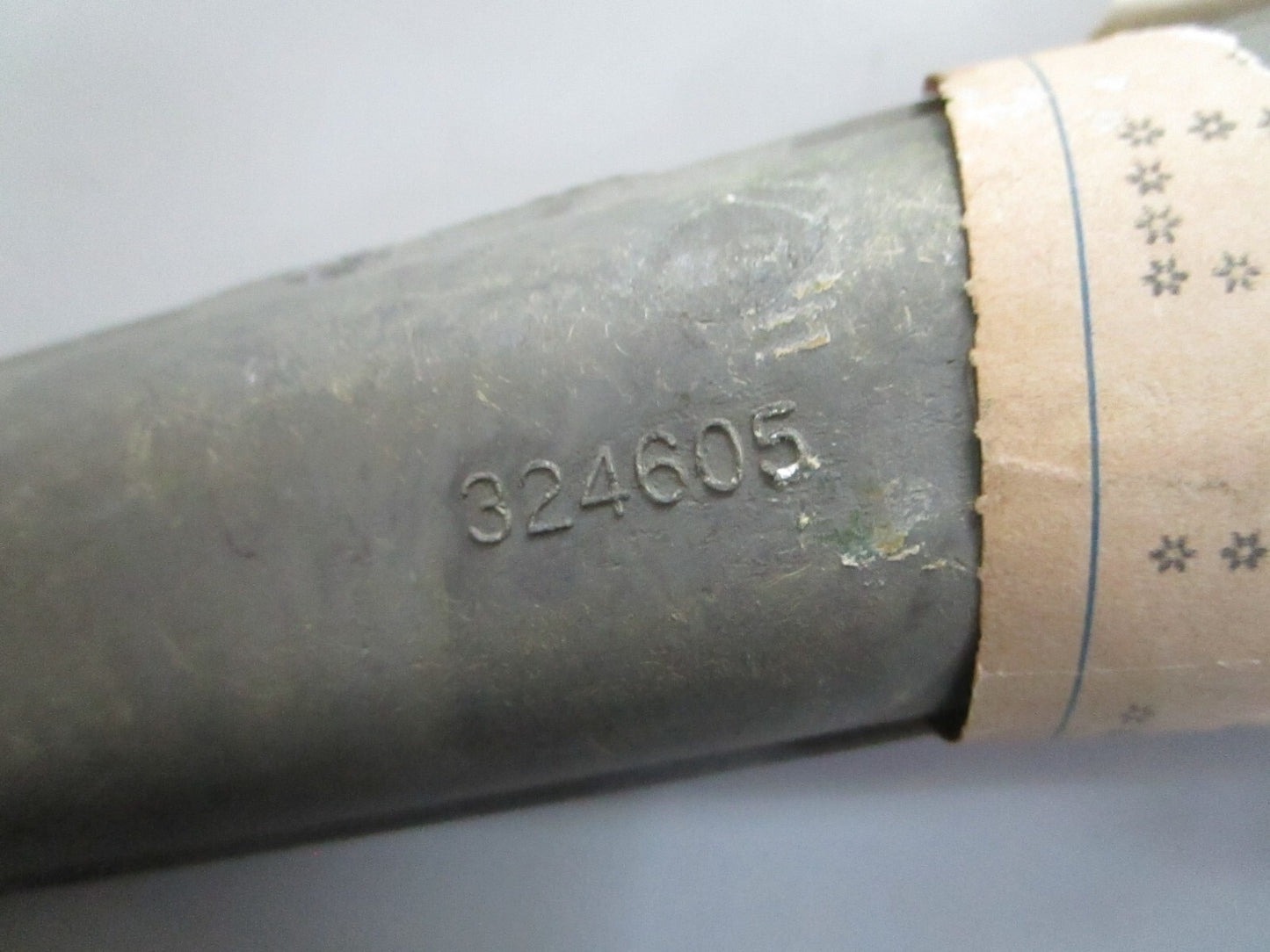 *NEW OEM* 0820 OMC Johnson Evinrude Exhaust Tube 324605 0324605