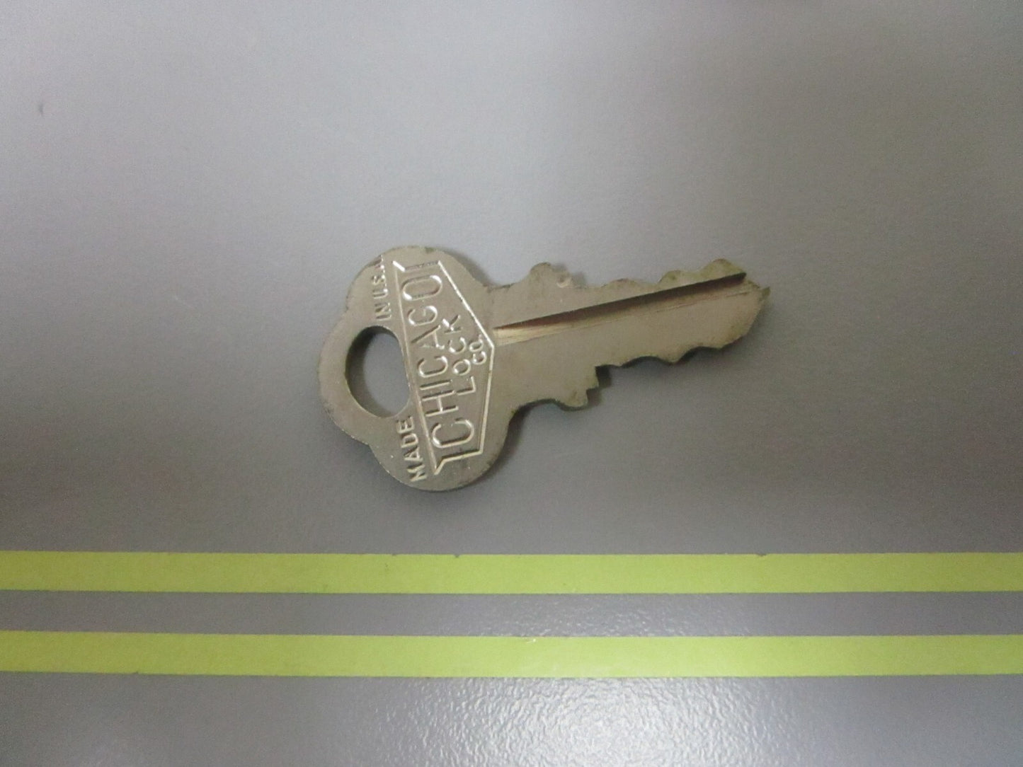 *NEW OEM* 0810 OMC Johnson Evinrude Ignition Key KF84 501599 0501599