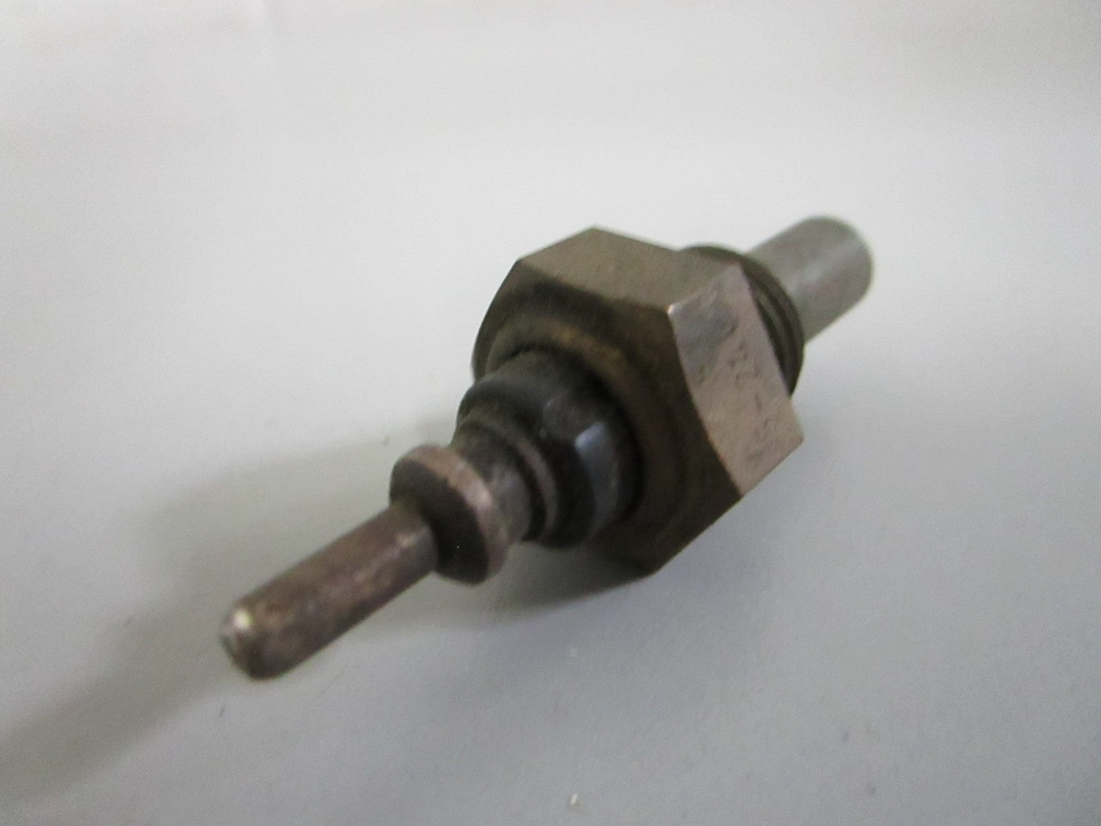 NEW OEM 0055421012 Mercedes-Benz Temperature Sensor 0820