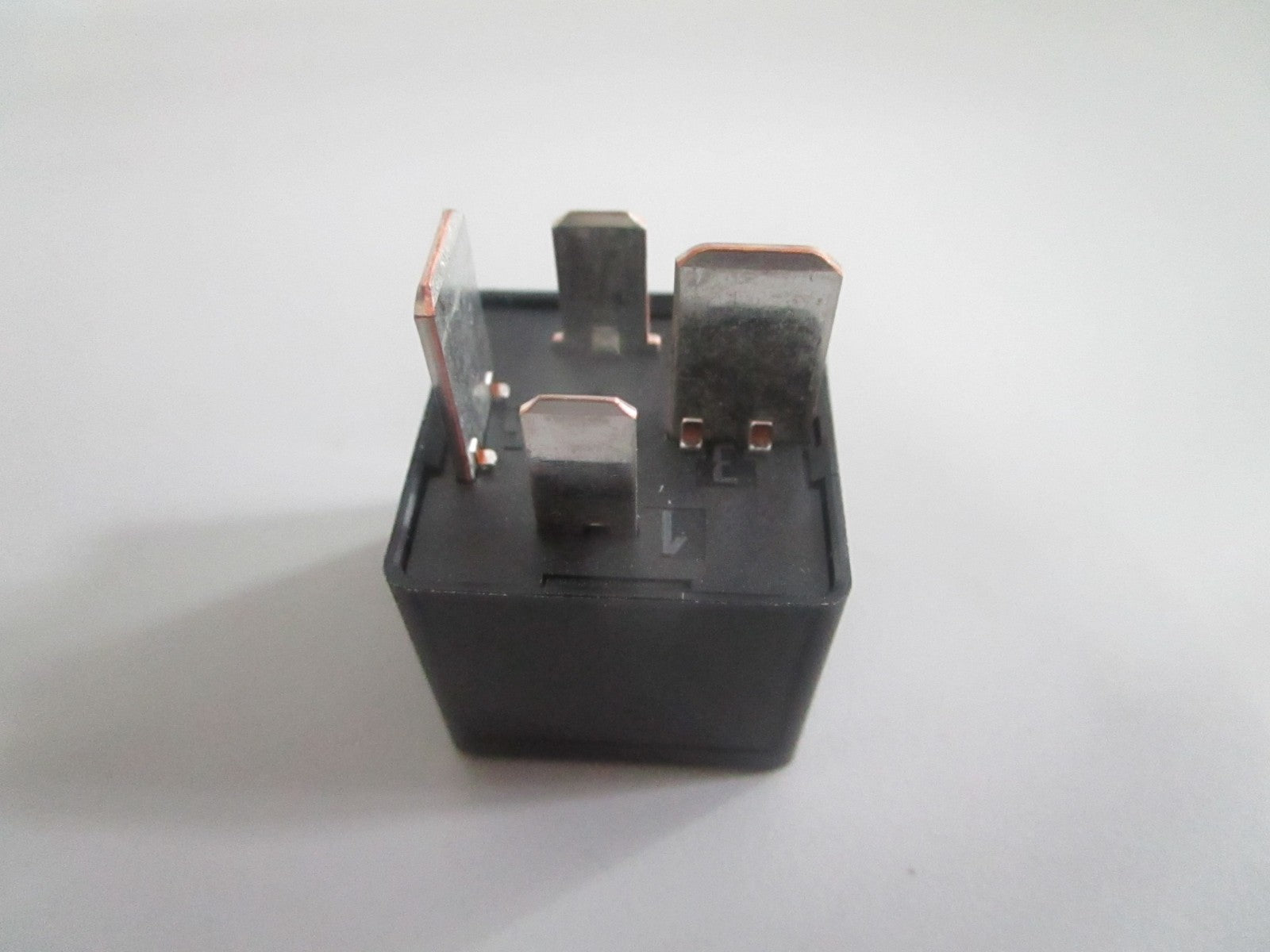 NEW P27-1225 Paccar Micro Relay For: Peterbillt 0820