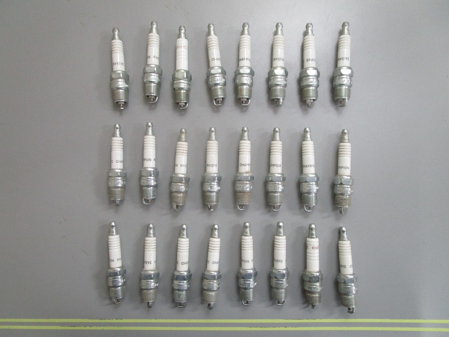 *NEW* (LOT OF 24) 0820 Champion Spark Plug RV12YC