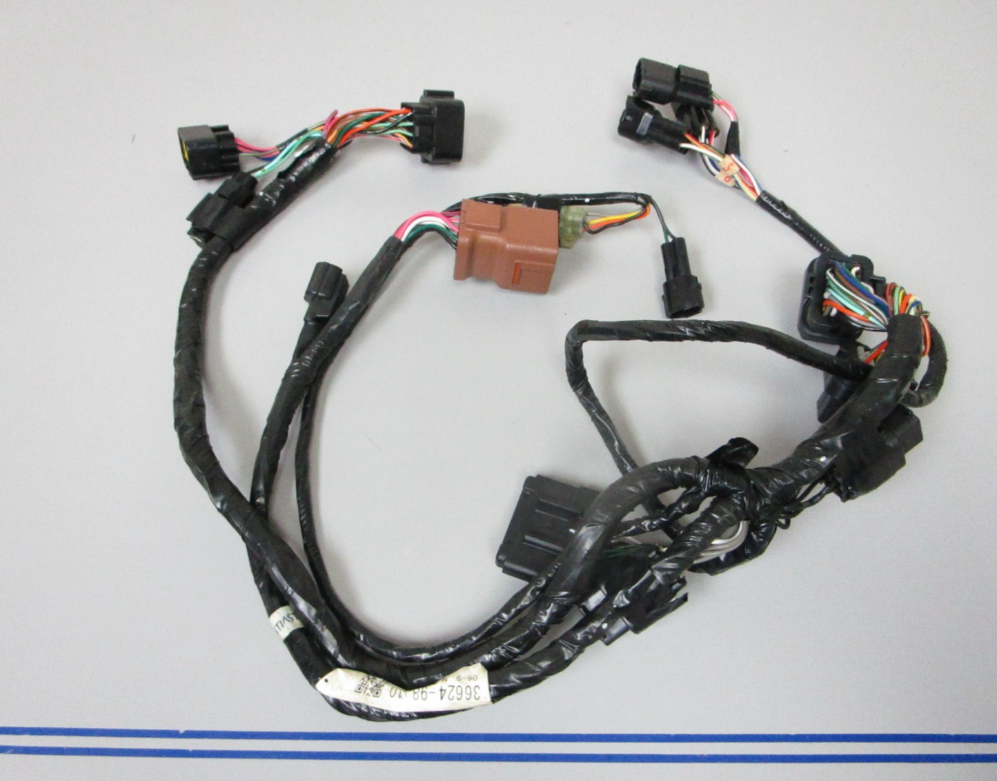 NEW OEM Suzuki 36624-98J10 2007- 2011 300hp Wire Harness Ay 0720