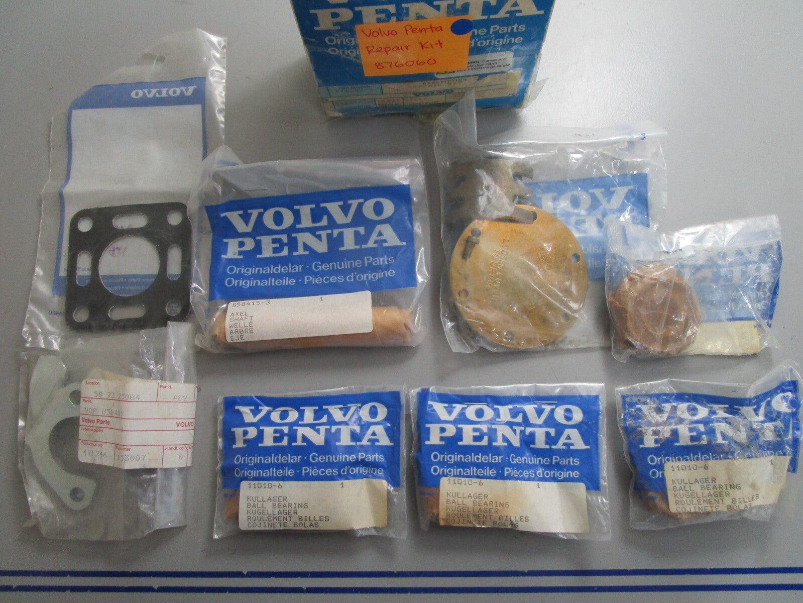 *NEW OEM* 0820 Volvo Penta Repair Kit 876060