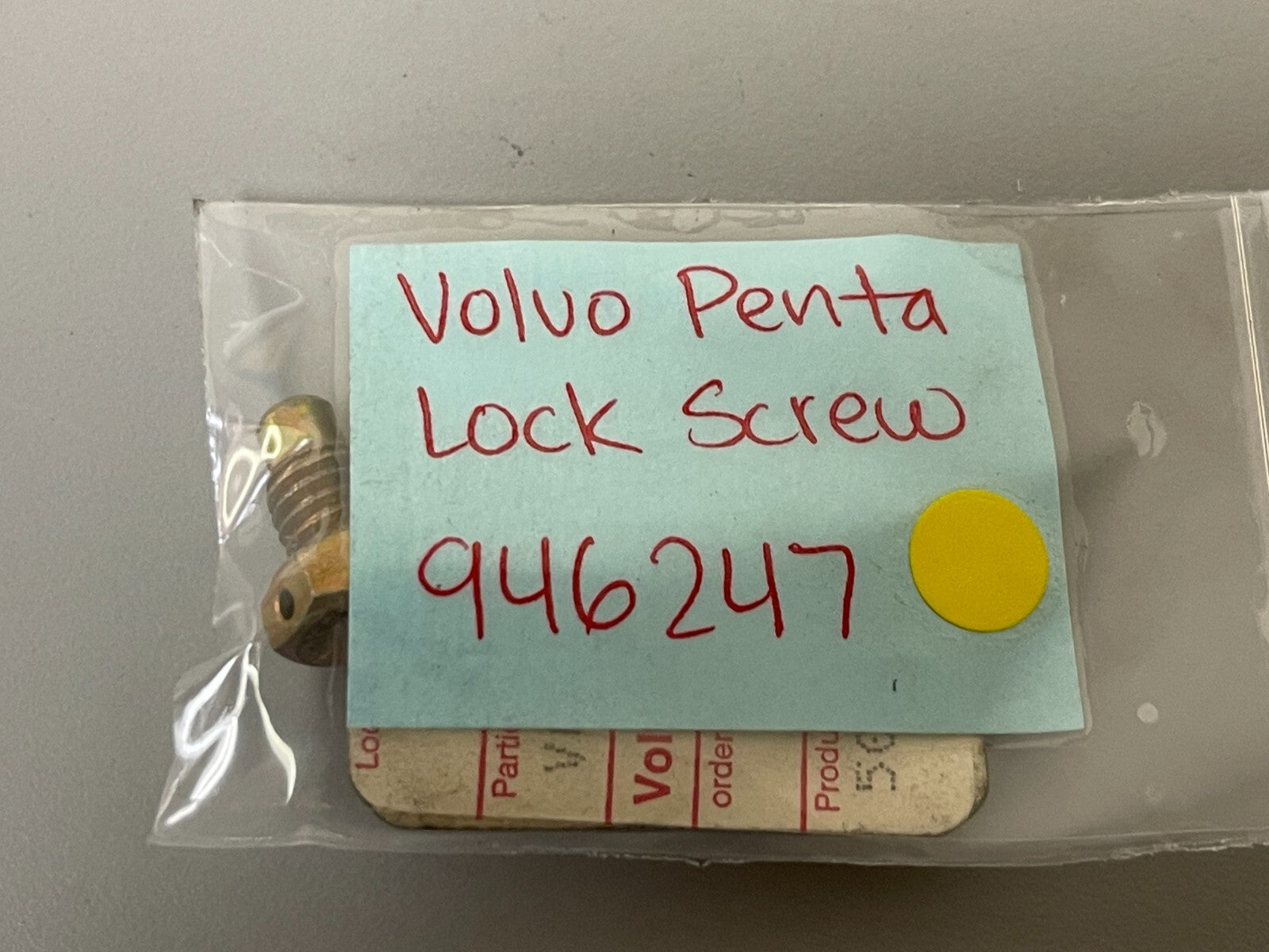 *NEW OEM* 0810 Volvo Penta Lock Screw 946247