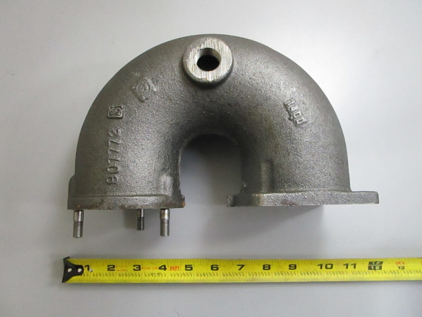 *NEW OEM* 0820 OMC Johnson Evinrude Elbow & Stud Ay 979730 0979730