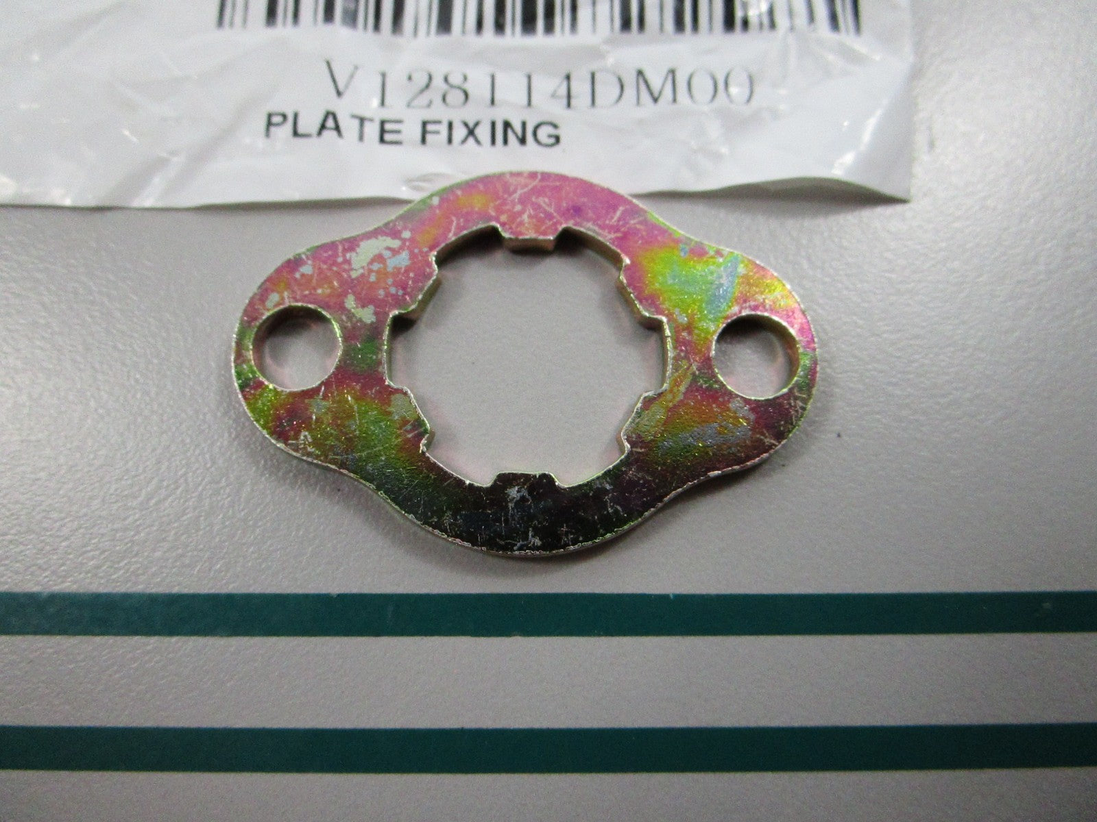 NEW OEM V128114DM00 Can-Am Fixing Plate 0820