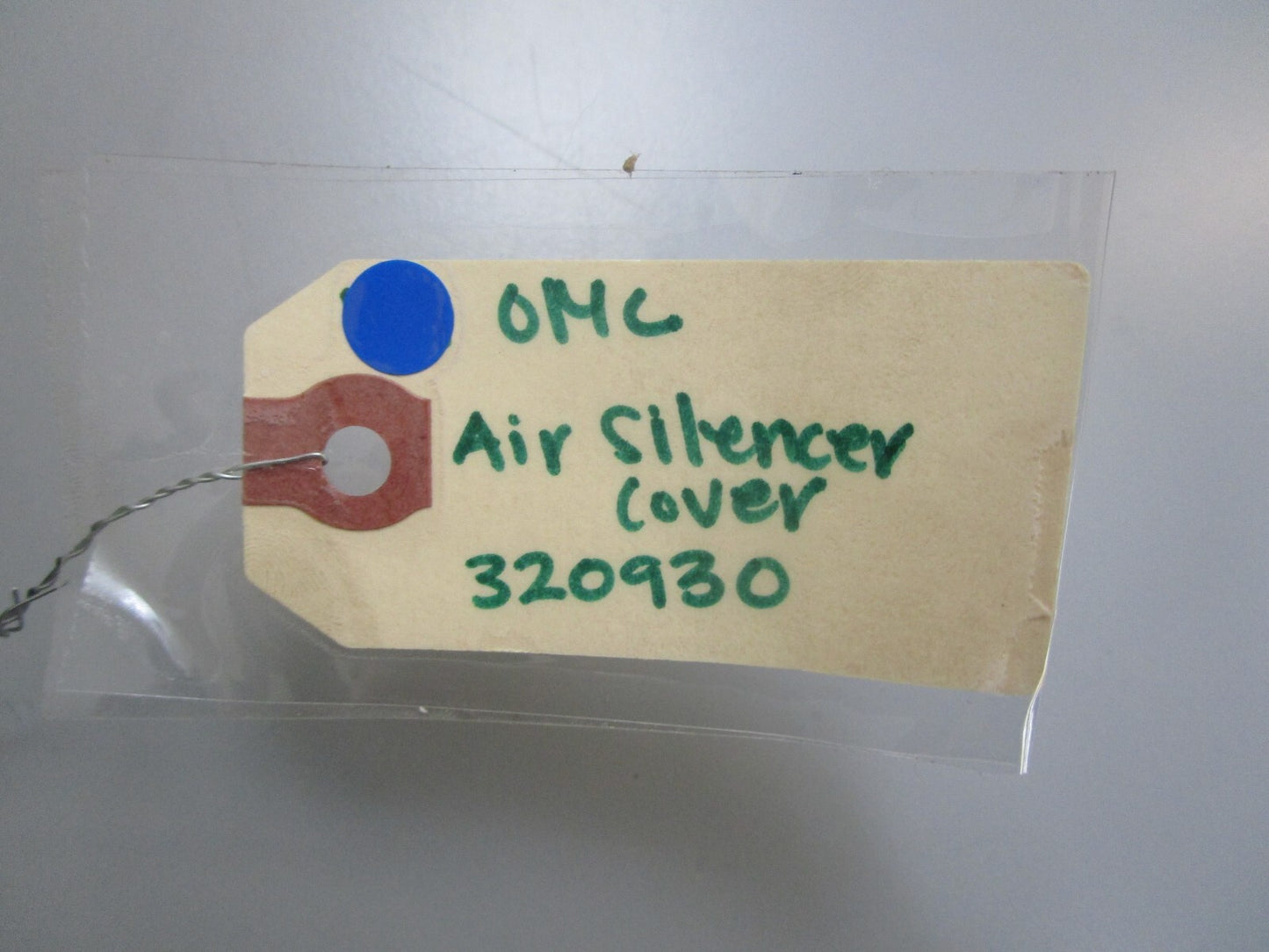 *NEW OEM* 0820 OMC Johnson Evinrude Air Silencer Cover 320930 0320930