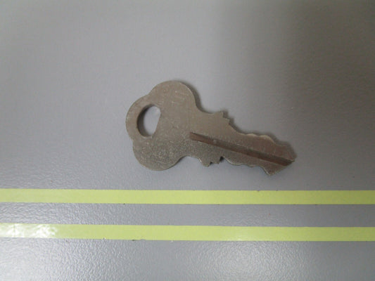 *NEW OEM* 0810 OMC Johnson Evinrude Ignition Key KF9 501524 0501524