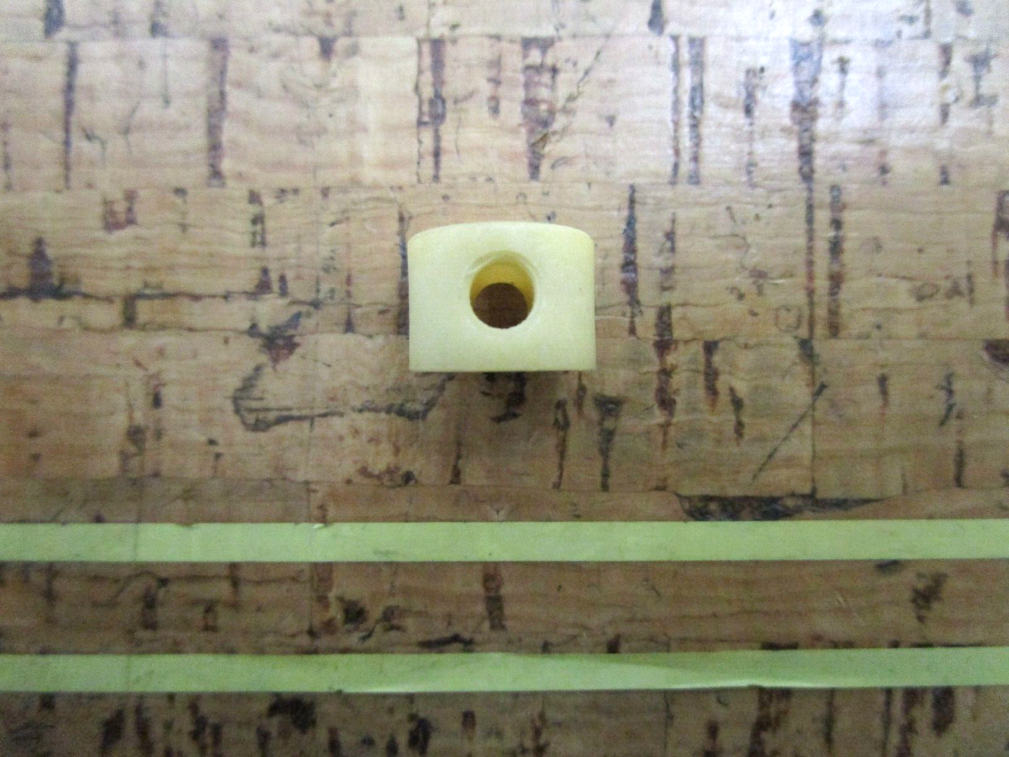 *NEW OEM* 0750 OMC Johnson Evinrude PIVOT NUT 323655 0323655