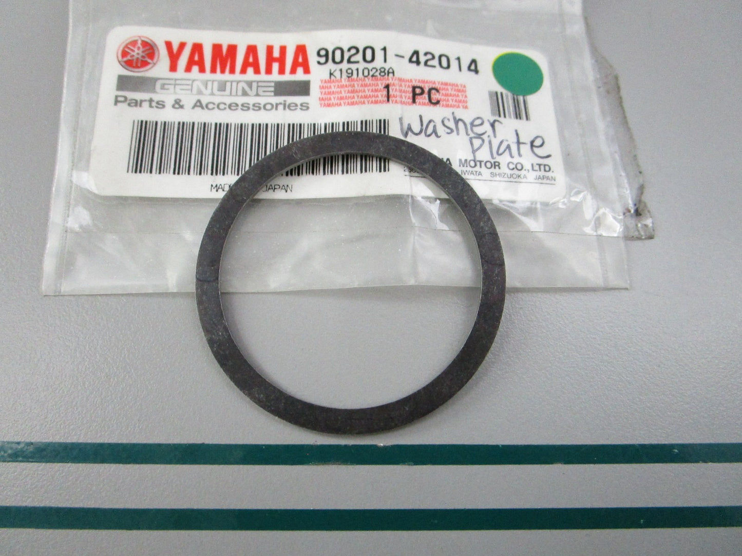 NEW OEM 90201-42014-00 Yamaha Washer Plate 0810