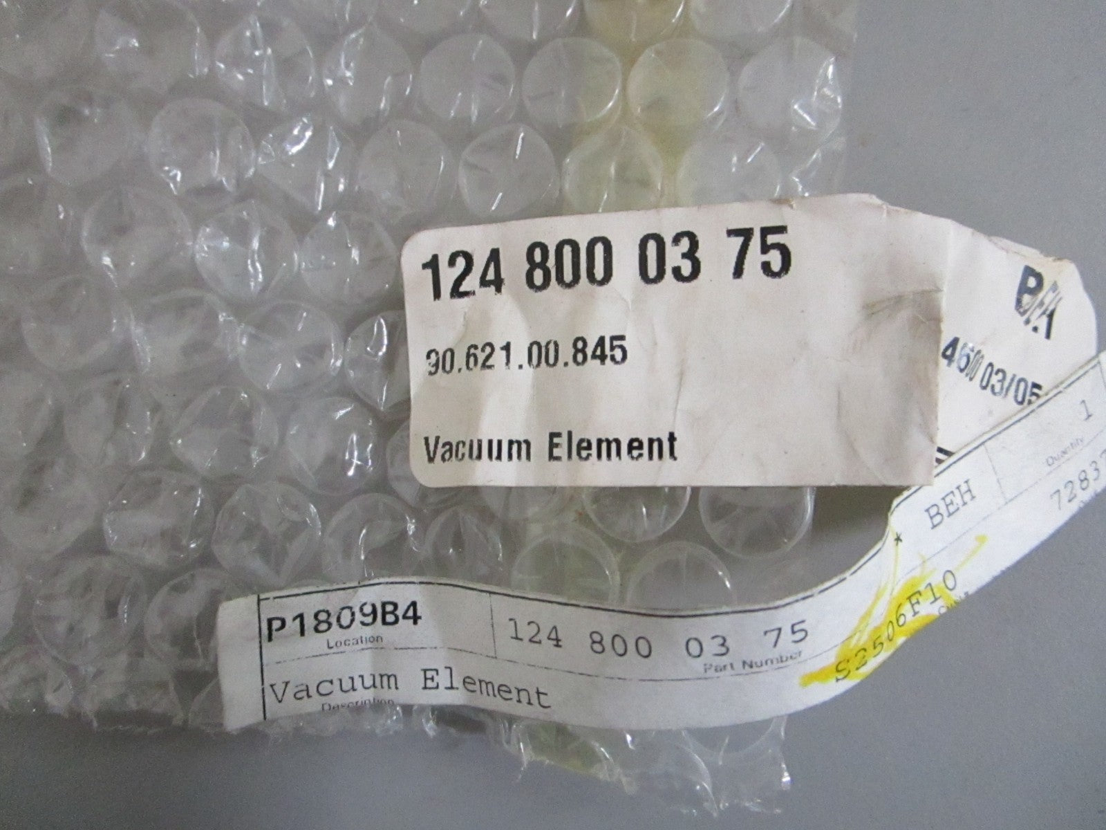 NEW OEM 1248000375 Mercedes-Benz Vacuum Element 0820
