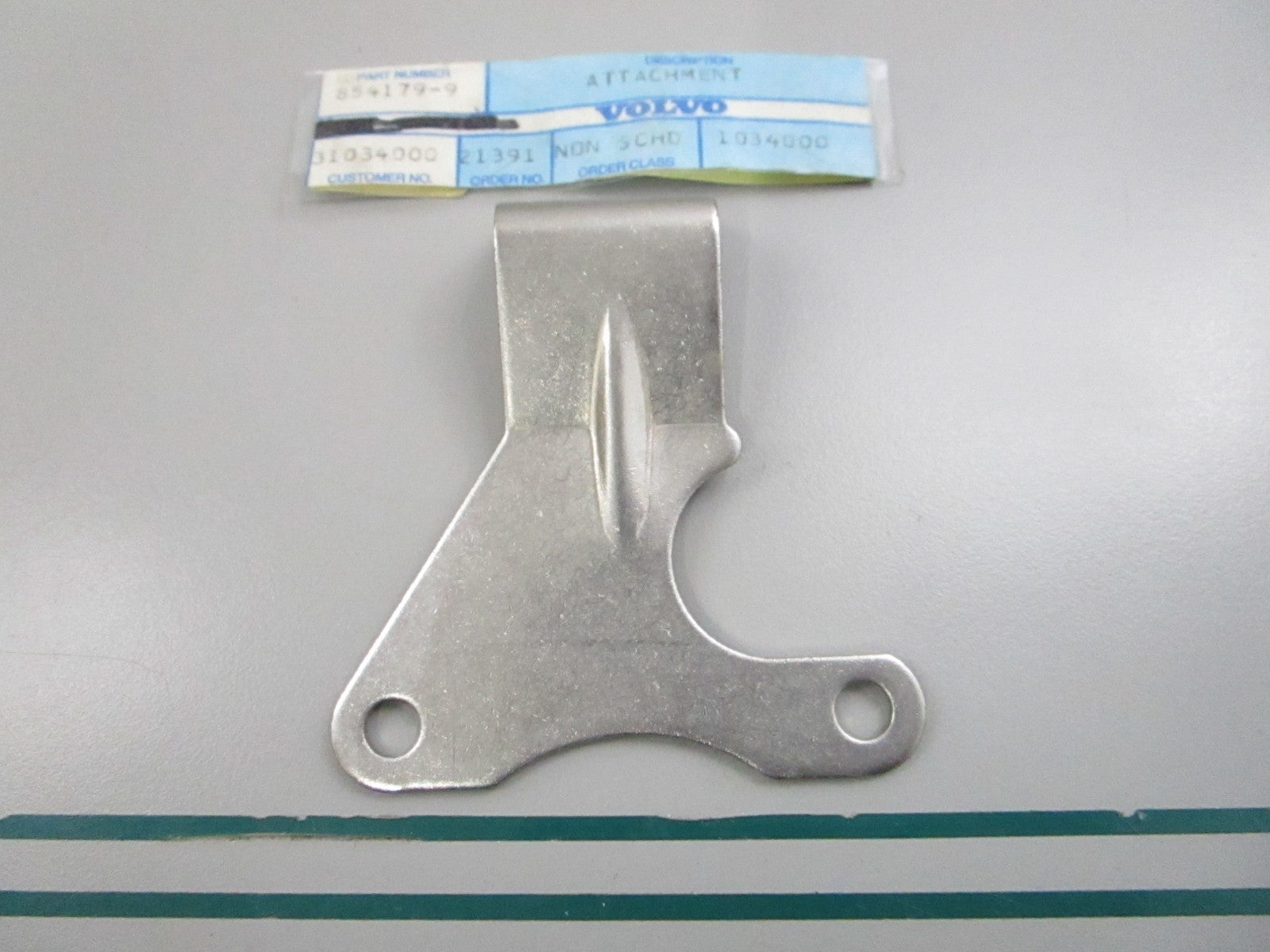 NEW OEM 854179 Volvo Penta Anchorage 0810