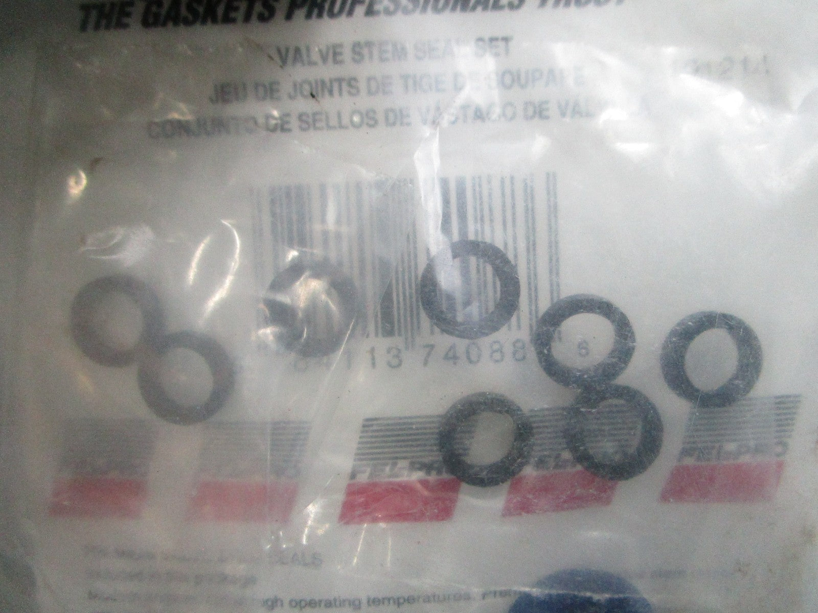 NEW Fel-Pro SS 72527 Valve Stem Seal Set 0810