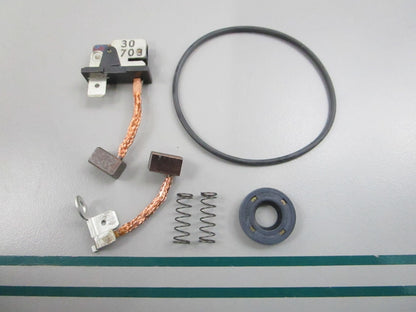 NEW OEM 585229 0585229 OMC Johnson Evinrude Brush & Seal Kit Assembly 0810