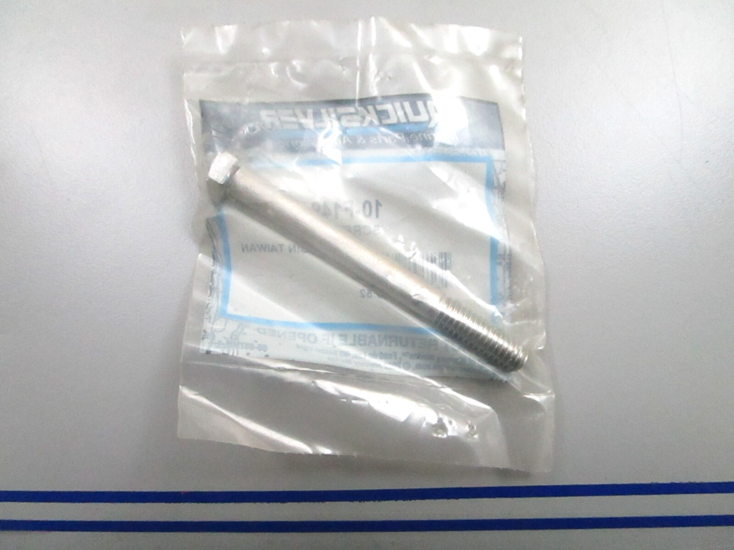 *NEW OEM* 0810 Mercury Quicksilver Screw 10-F1491