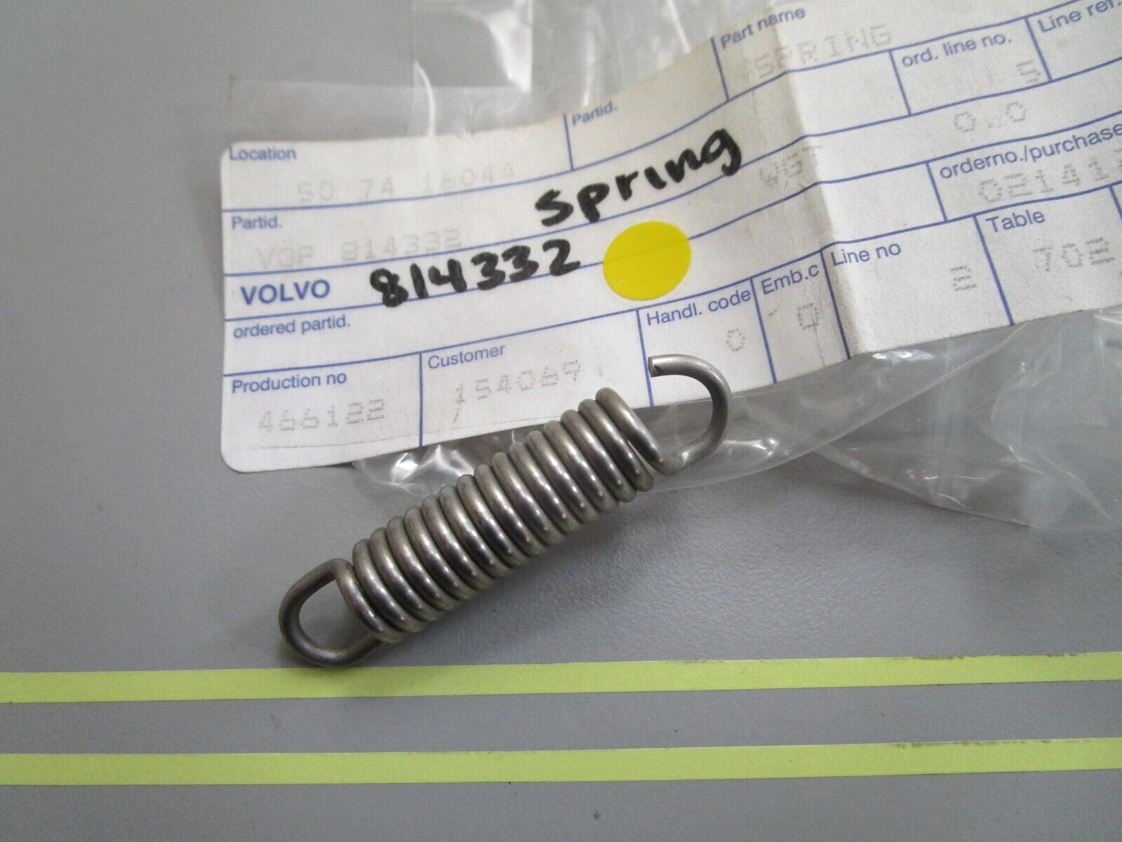 *NEW OEM* 0810 Volvo Penta Spring 814332