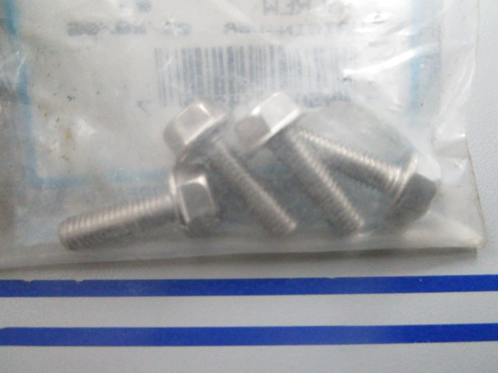 *NEW OEM* (LOT OF 4) 0810 Mercury Quicksilver Screw 10-40011128