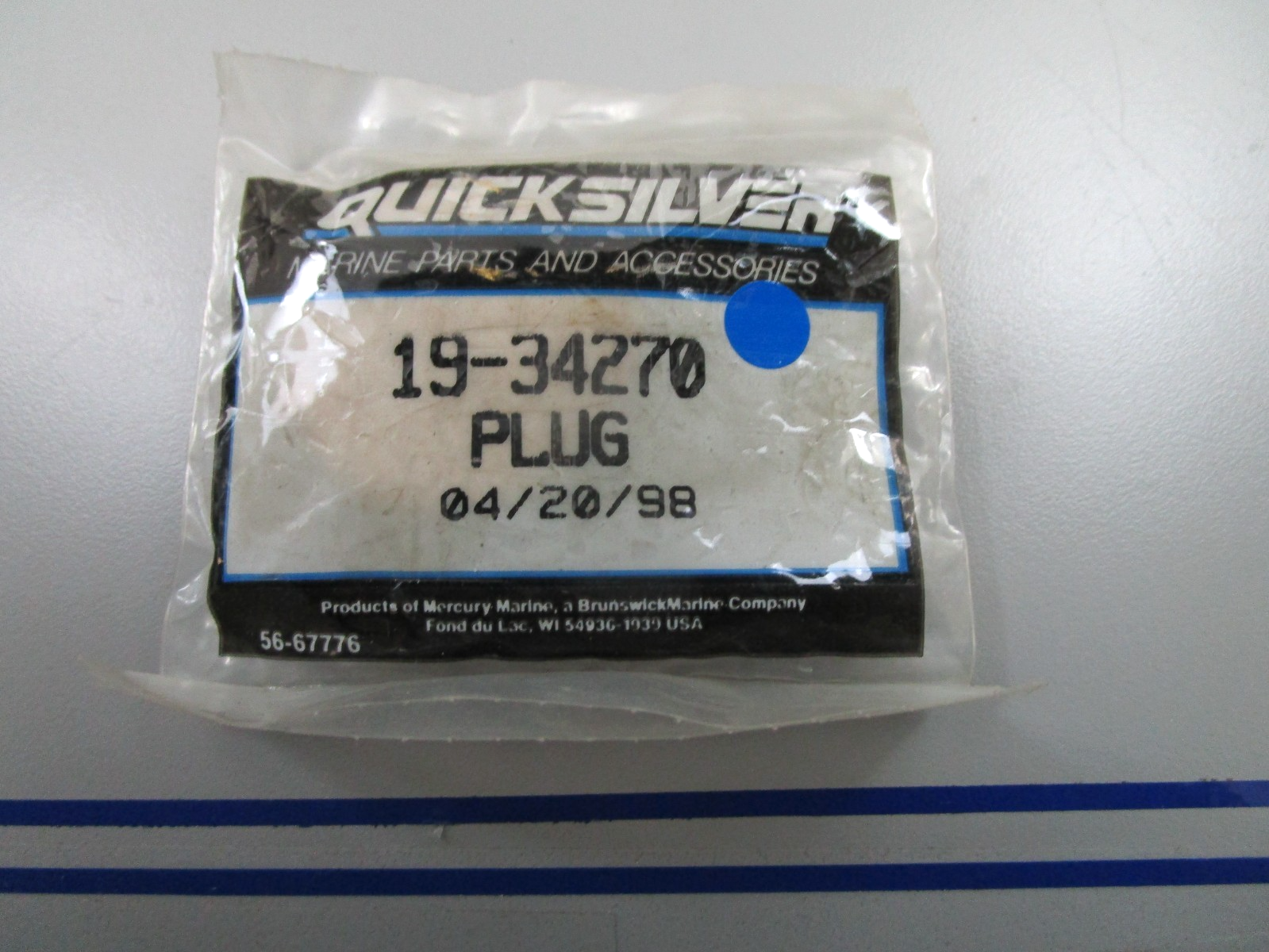 *NEW OEM* 0810 Mercury Quicksilver Plug 19-34270