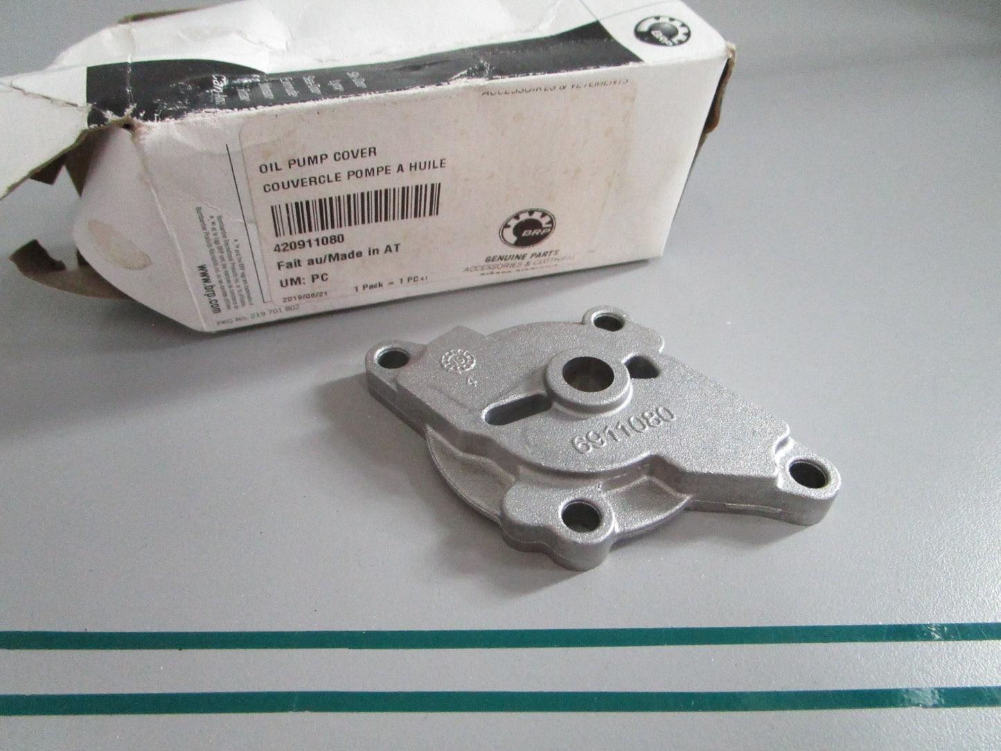 NEW OEM 420911080 Sea Doo Oil Pump Cover 0820