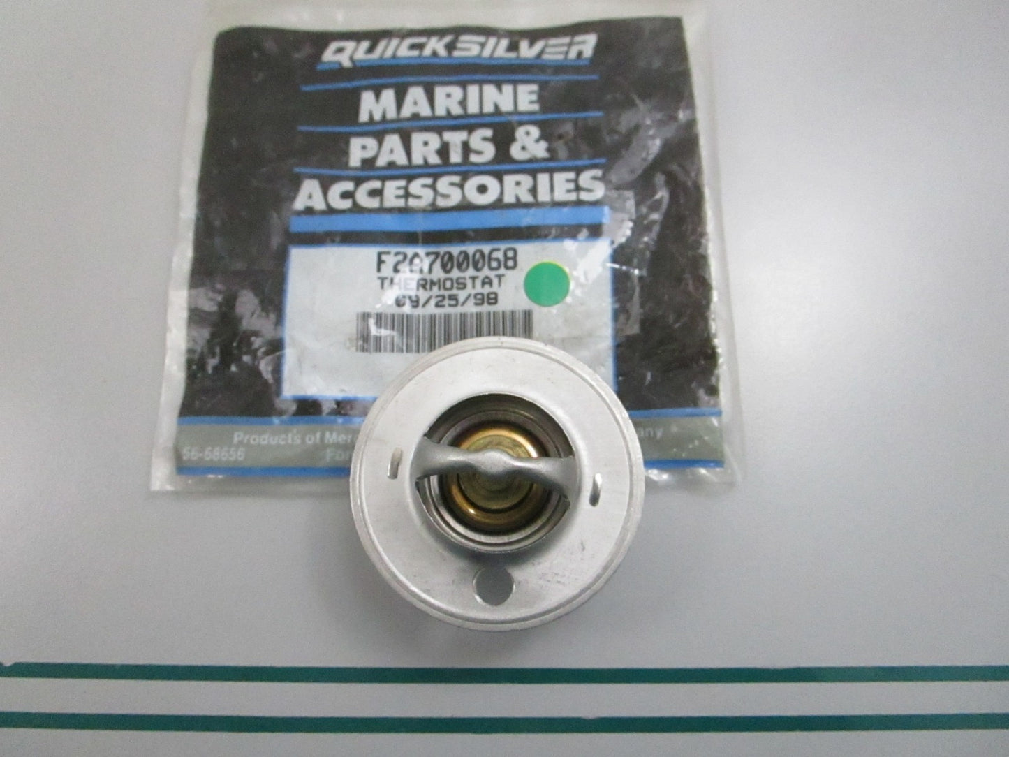 NEW OEM F2A700068 Mercury Quicksilver Thermostat 0810
