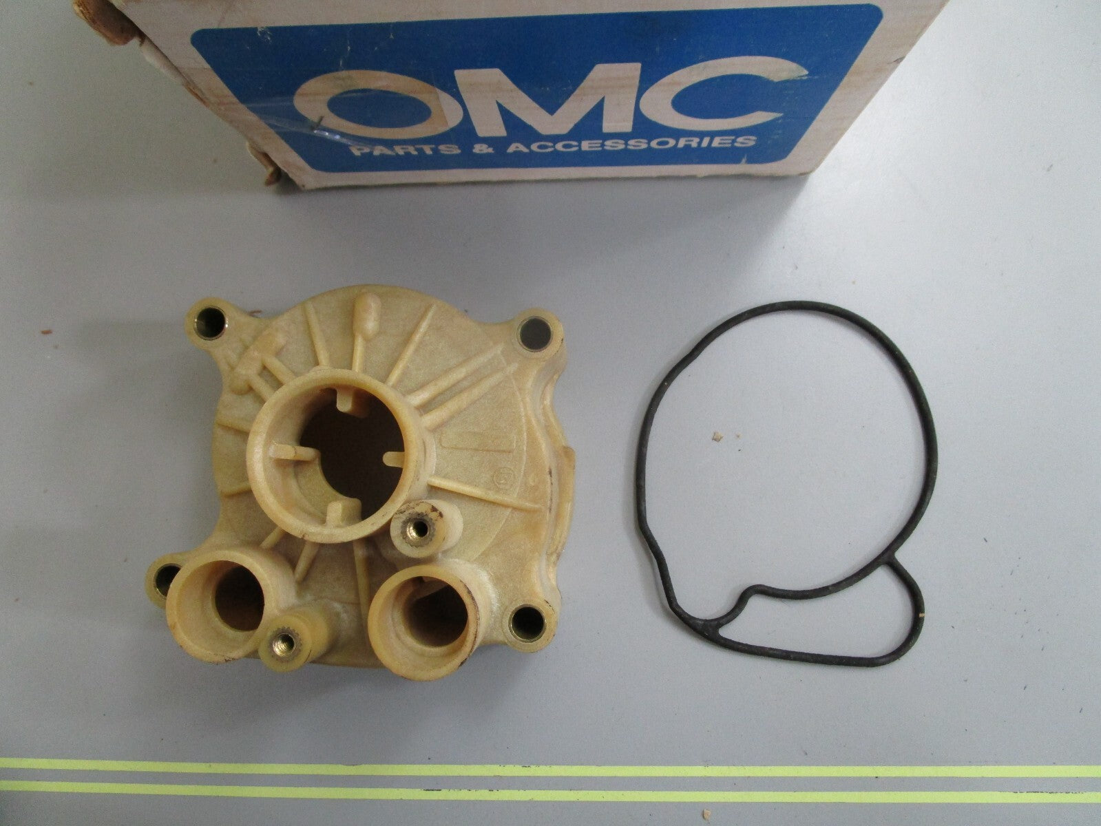 *NEW OEM* 0820 OMC Johnson Evinrude Water Pump Housing 315505 0315505