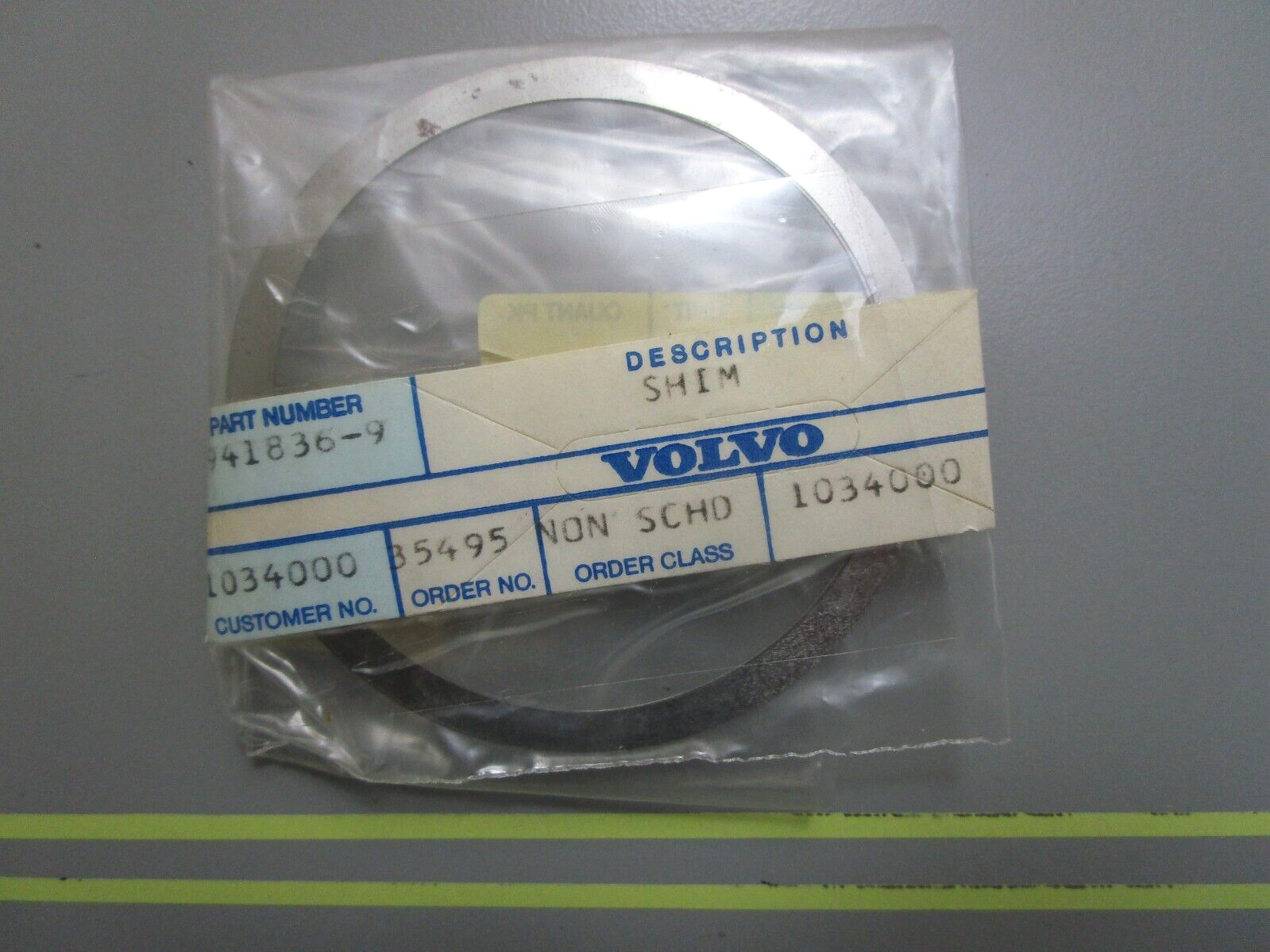 *NEW OEM* 0810 Volvo Penta Shim 941836 941836-9