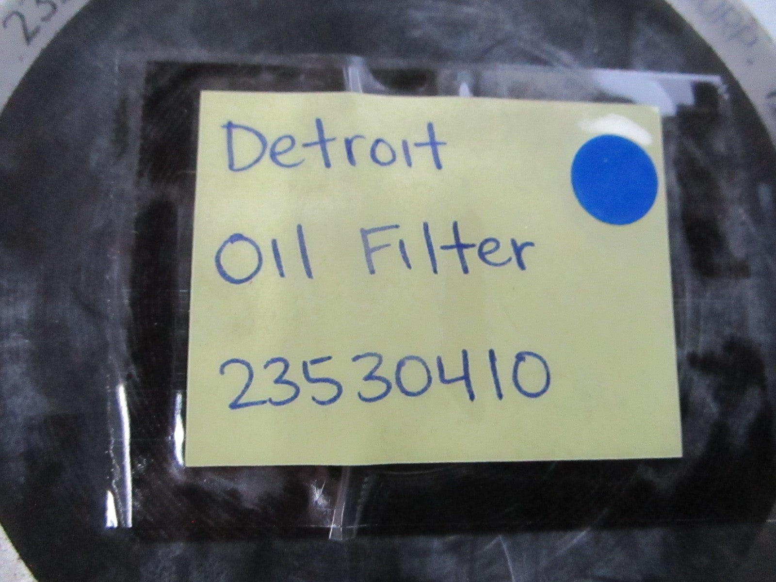 *NEW* 0810 Detroit Oil Filter 23530410