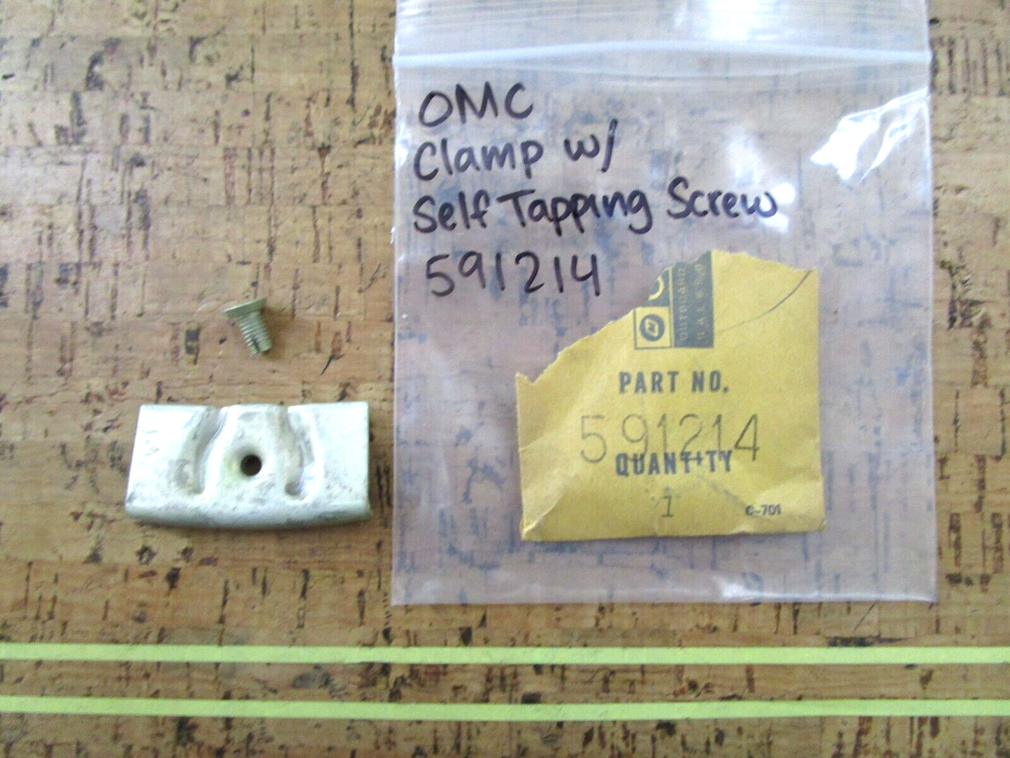 *NEW OEM* 0750 OMC Johnson Evinrude CLAMP w/SELF TAPPING SCREW 591214 0591214