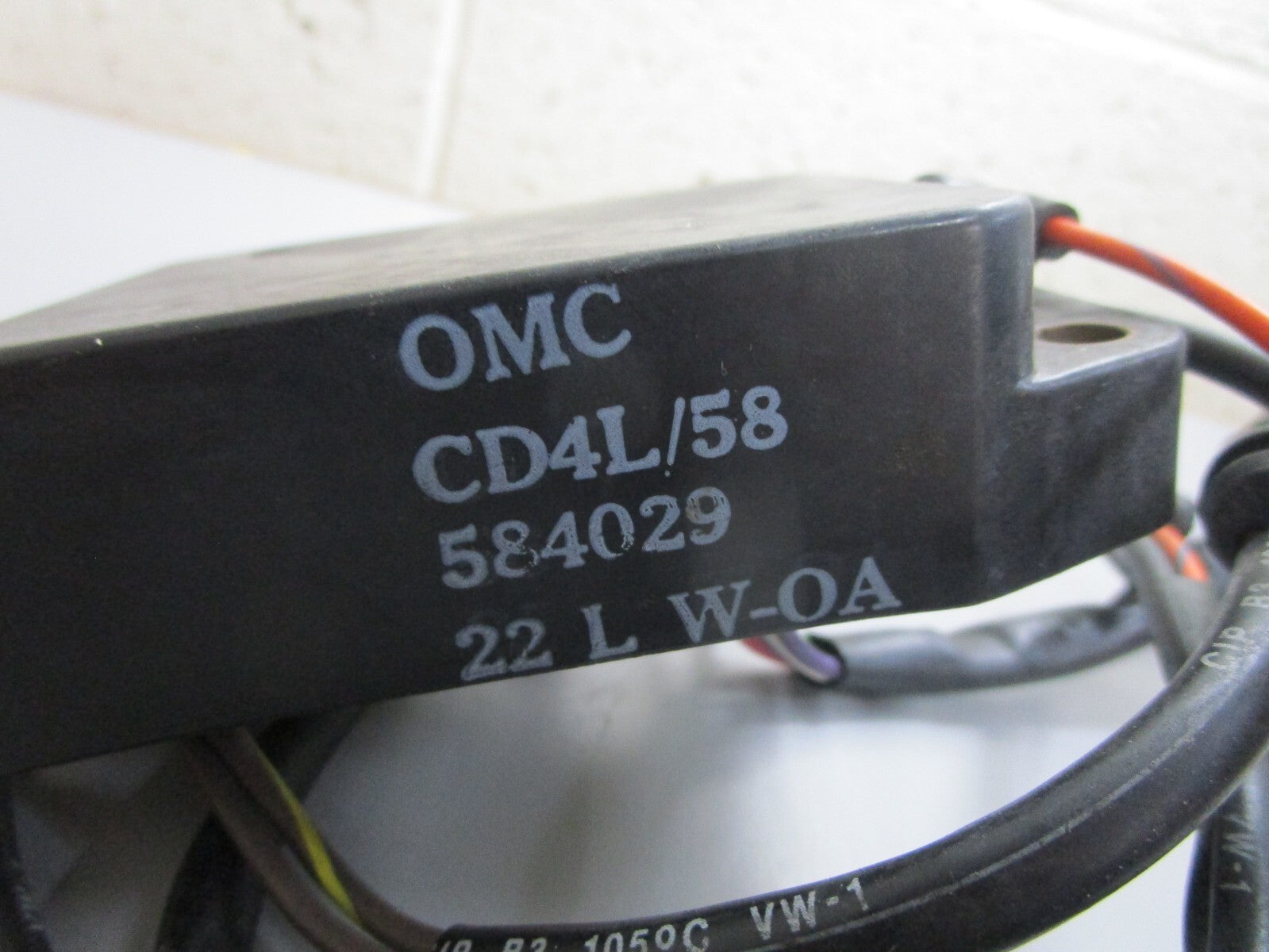 *NEW OEM* 0820 OMC Johnson Evinrude Power Pack 584029 0584029