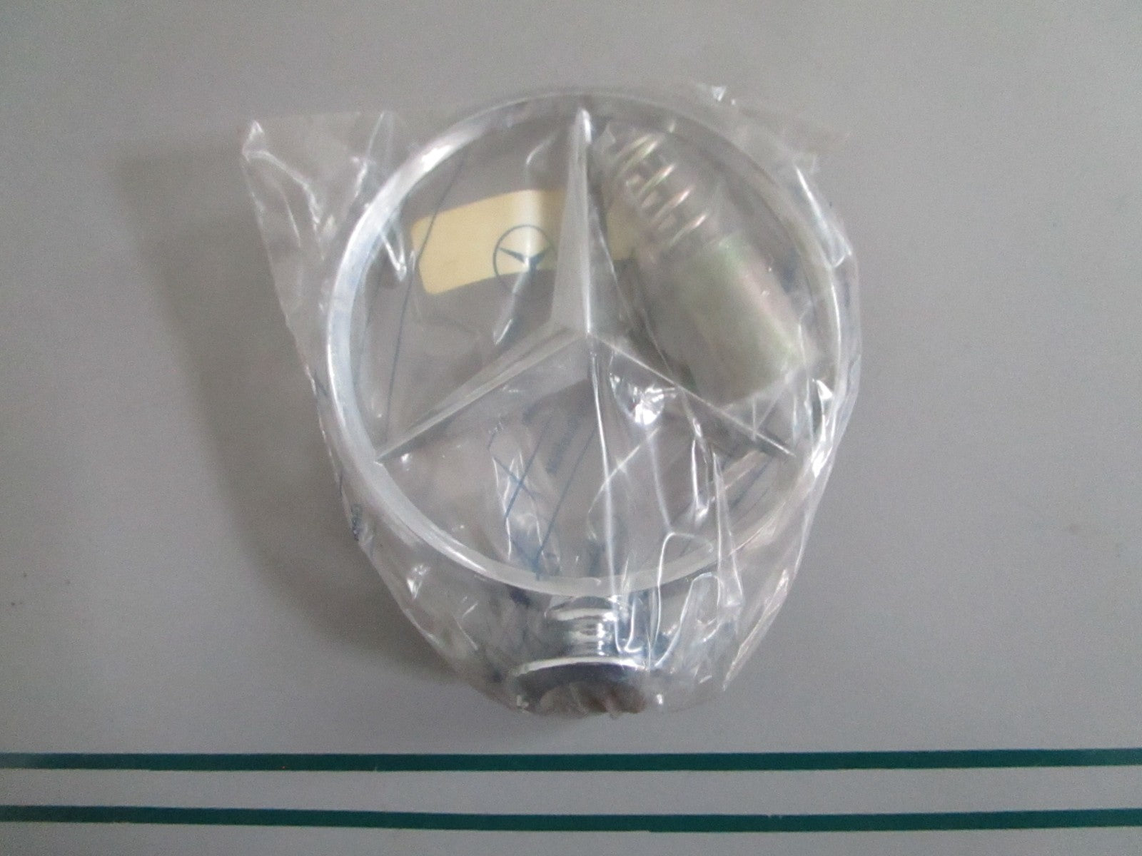 NEW OEM A1165860288 Mercedes-Benz Hood Ornament 0820