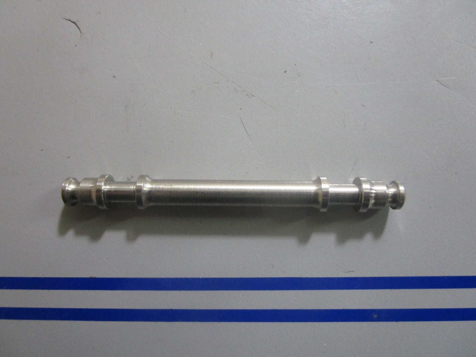 *NEW OEM* 0810 Volvo Penta Shaft 814399