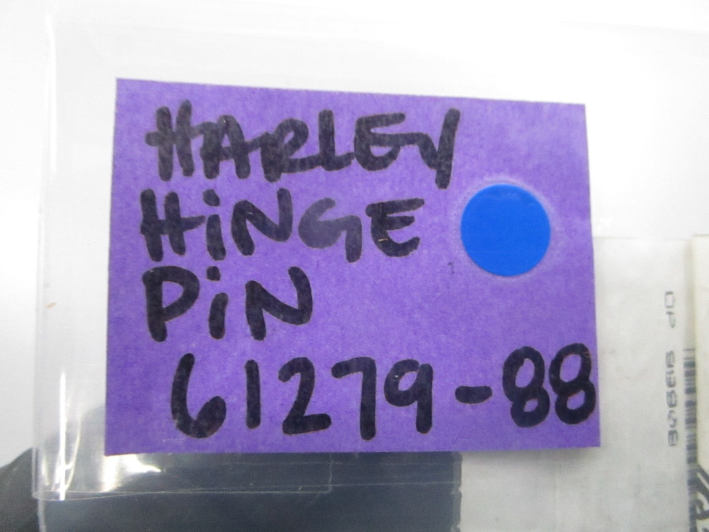 *NEW OEM* 0810 Harley Davidson Hinge Pin 61279-88
